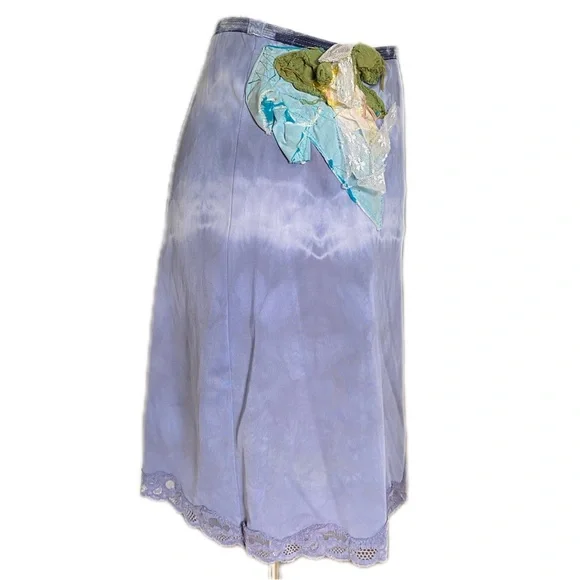 Vintage Free People Blue Tie-Dye Skirt with Lace Detail - Picture 5 of 10